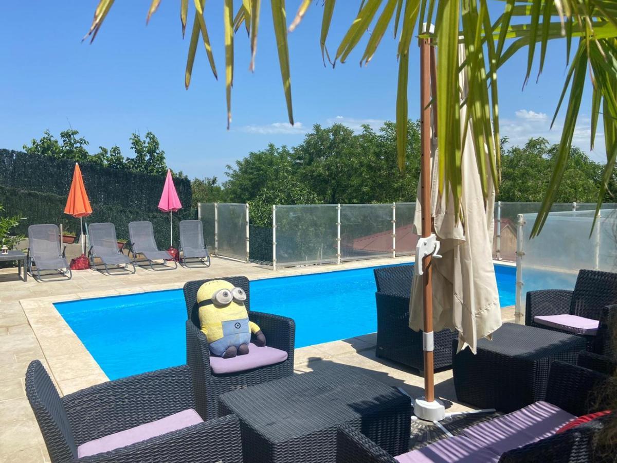 Magnifique Villa Avec Piscine Beaujolais Gleize Экстерьер фото